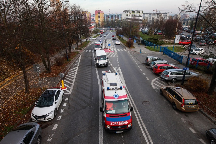 Kraków. Kolejny dzień wielkiej przeprowadzki Szpitala Uniwersyteckiego do nowej siedziby w Prokocimiu