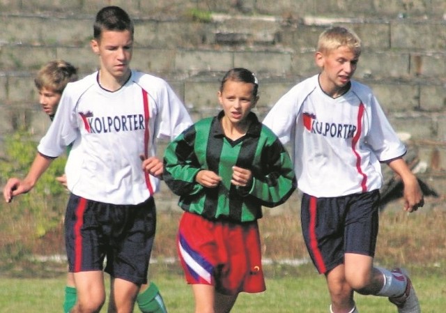  Kilkunastoletni Piotrek Malarczyk (z lewej) podczas jednego z meczów drużyny juniorów.