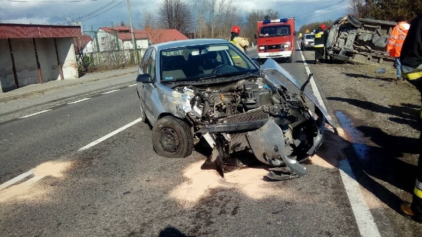 Wypadek na drodze krajowej numer 79 w gminie Osiek. Ranny kierowca