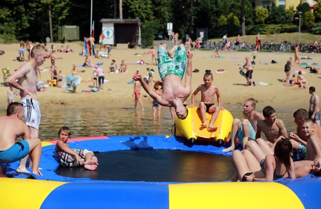 Plaża i jezioro blisko centrum miasta to marzenie wielu mieszkańców i włodarzy. Jest bowiem nie tylko atrakcją dla miejscowych, ale też magnezem na turystów. Jednak żeby przyciągnąć, trzeba coś dać od siebie.