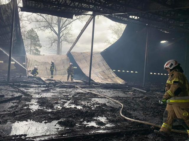 Ogromny pożar fermy drobiu w Ruskiej Wsi