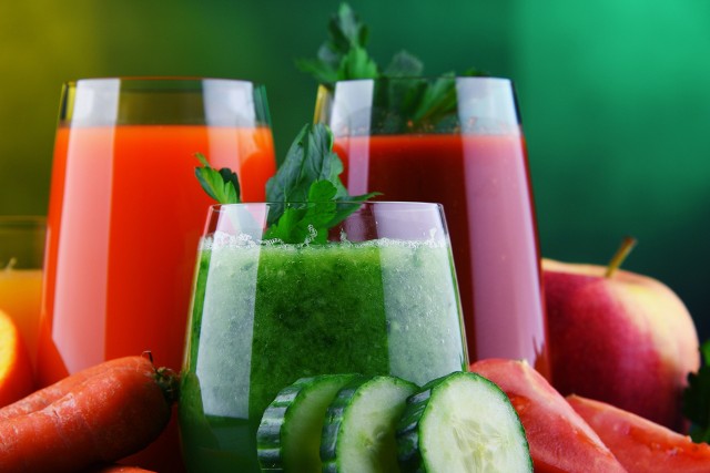 Istotną, choć nie kluczową częścią diety według dr Ewy Dąbrowskiej są świeżo wyciskane soki z warzyw i owoców.