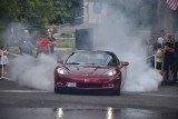Ryk silników, blask reflektorów i palenie gumy. Kultowe samochody na Pleszew American Cars Festival 2022 [ZDJĘCIA]