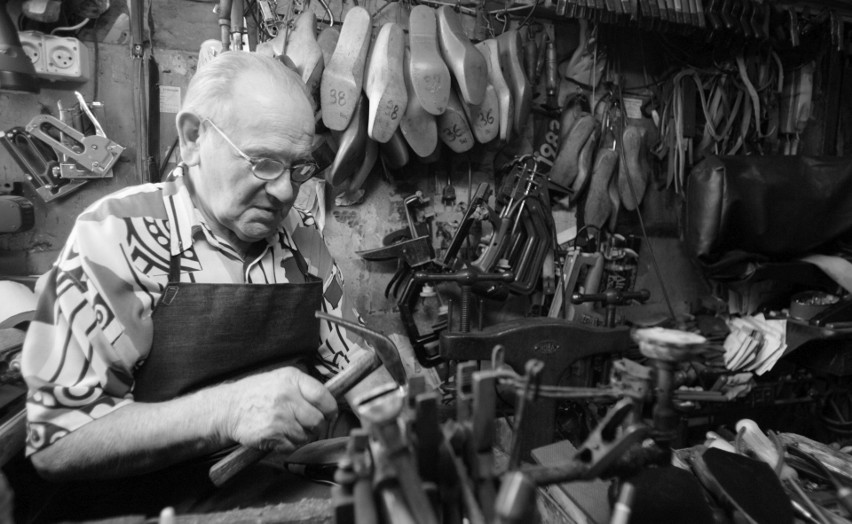 Zmarł mistrz szewski Henryk Zielaskiewicz z Torunia. Miał 97 lat. Dziś pogrzeb