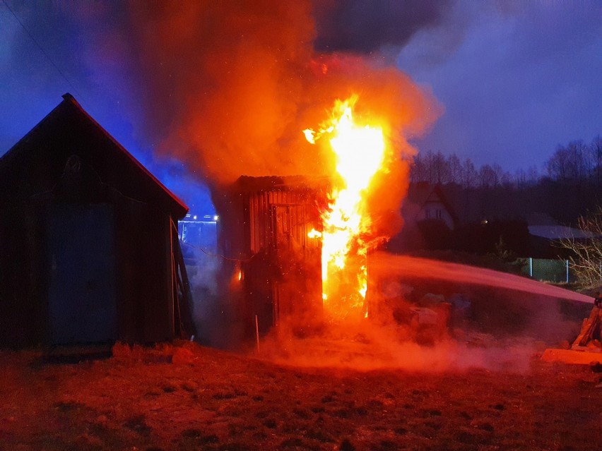 Pożar mieszkalnego kontenera w Rudnie w gminie Krzeszowice