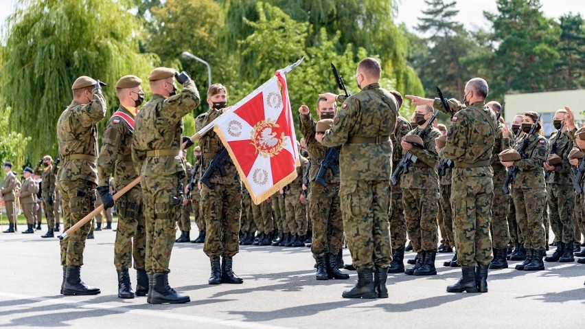 Łódzcy „terytorialsi” otrzymali sztandar. Uroczysta przysięga [Zdjęcia]