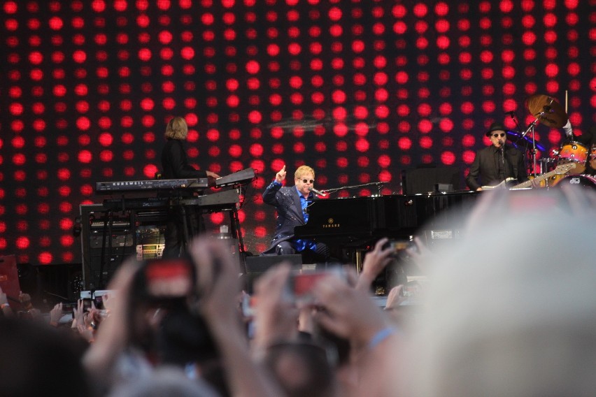 Life Festiwal Oświęcim 2016. Elton John na scenie [ZDJĘCIA, WIDEO]