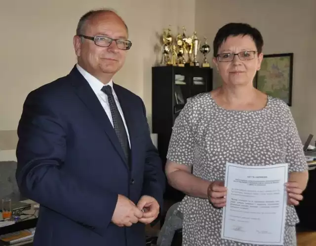 Anna Głębocka otrzymała akt nominacyjny na sekretarza miasta i gminy od burmistrza Krzysztofa Obratańskiego