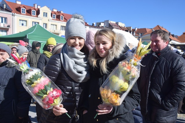 W niedzielę (18 marca) galerie są zamknięte, warto więc było wybrać się na Rynek Kościuszki, gdzie tradycyjnie odbył się Jarmark Wielkanocny.