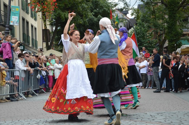 23.08.2015 zakopane parada festiwal folkloru ziem gorskich parada na krupowkifot. lukasz bobek / polskapress