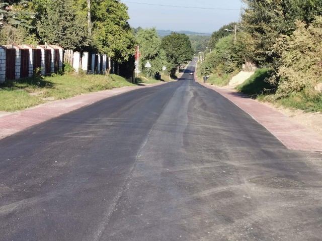 W gminie Kunów Odtworzono drogę na odcinku około 760 metrów