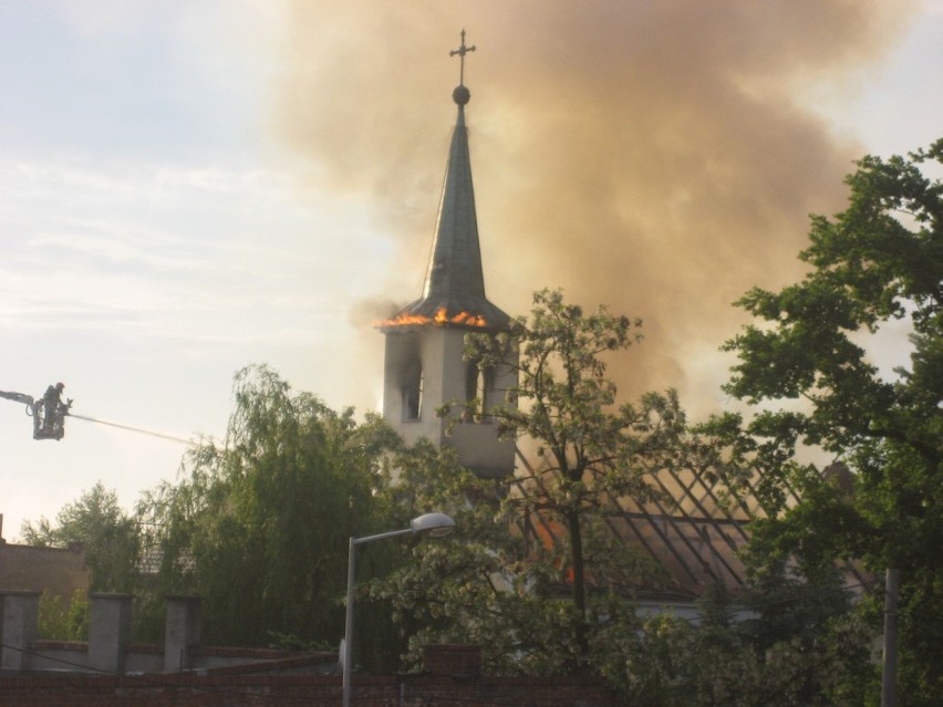 Pożar kościoła św. Józefa w Oławie