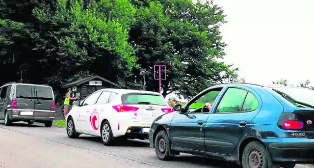 Okazuje się, że za wjazd na Równicę płacić nie trzeba - jedynie część parkingów na górze jest płatna