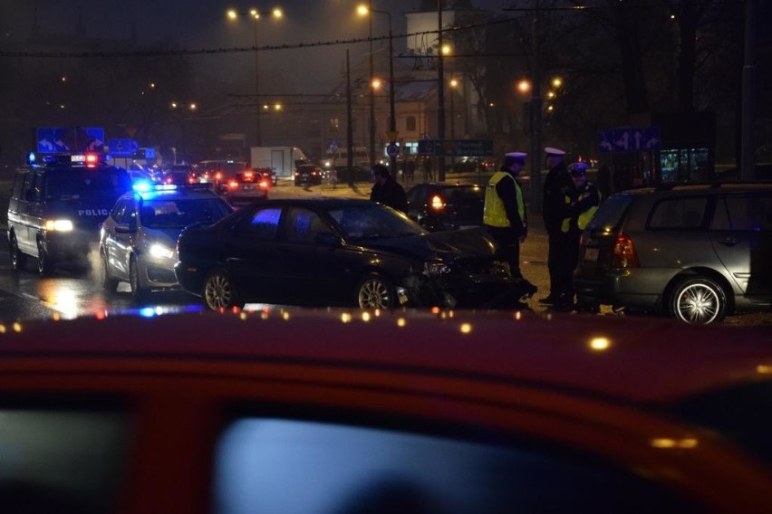 Zderzenie dwóch samochodów na ul. Lwowskiej
