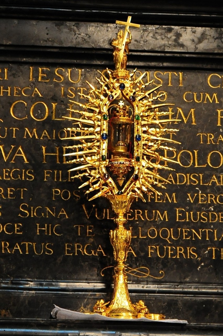 Relikwia z cząstką gwoździa z Golgoty z Krzyża Pańskiego