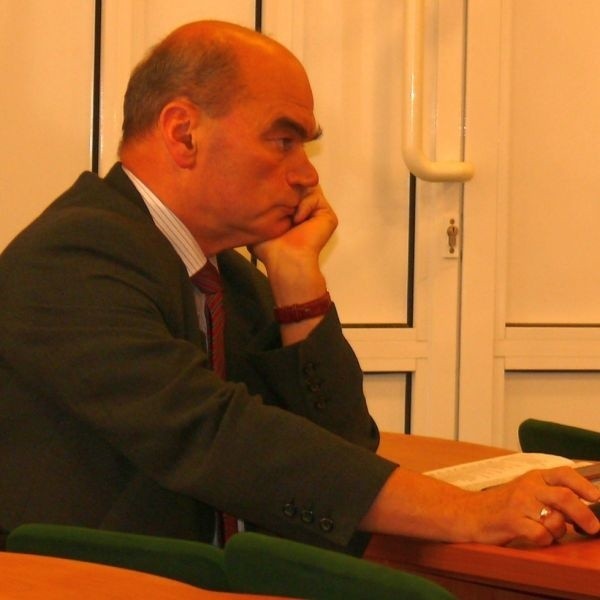 Tadeusz Duszyński wyszedł cało z opresji.