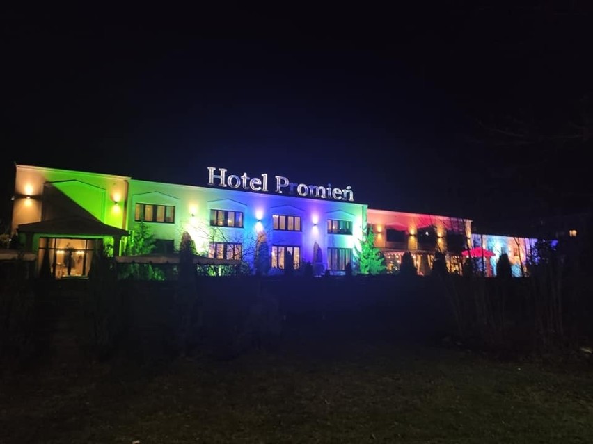 Szampański sylwester 2023 w Hotelu Promień w Skarżysku - Kamiennej. Wśród gości gwiazdy "Rolnik szuka żony" i "Sanatorium miłości"