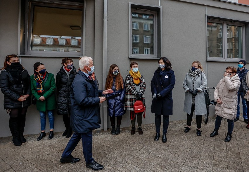 Gdańsk: Lokatorzy nowego budynku TBS Motława odebrali klucze do mieszkań! Przy ul. Wróblej zamieszka 39 rodzin 