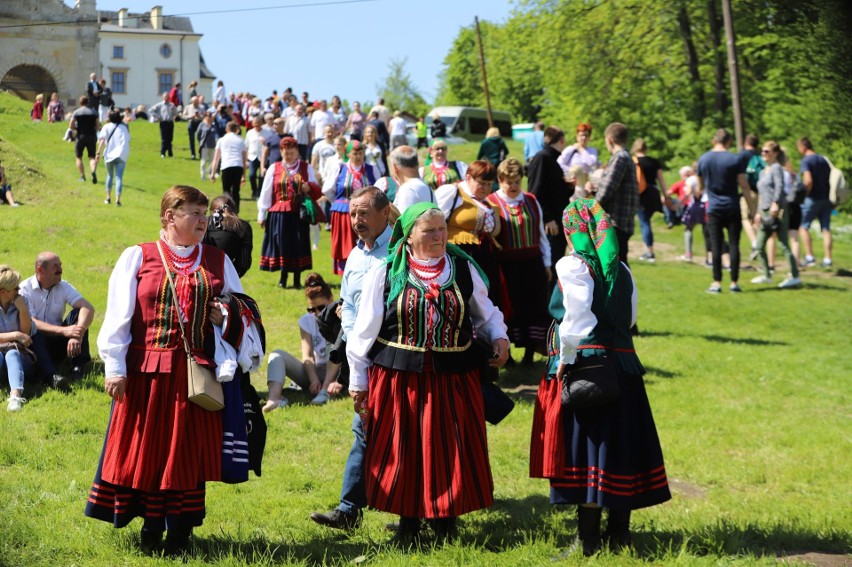 Jarmark Świętokrzyski na Świętym Krzyżu przyciągnął tłumy! Pyszne jedzenie i setki turystów. Zobacz zdjęcia - część 2