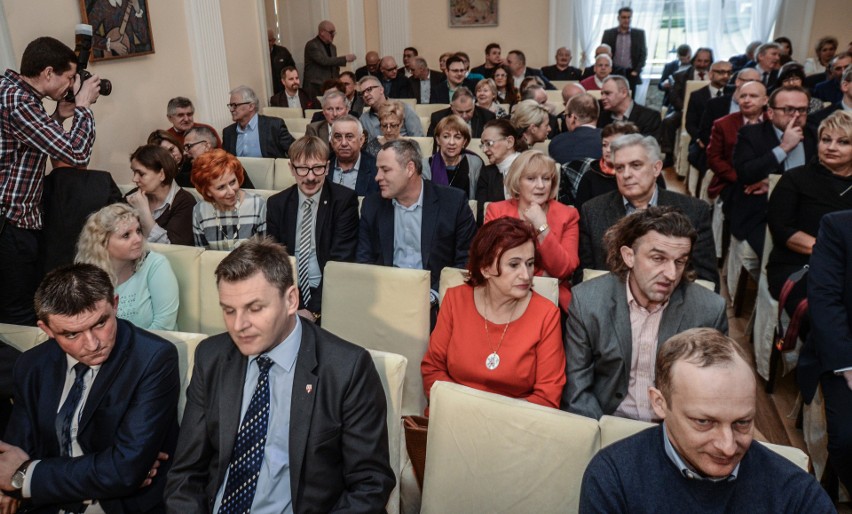 Wczoraj w Ostromecku odbyło się spotkanie liderów Platformy...