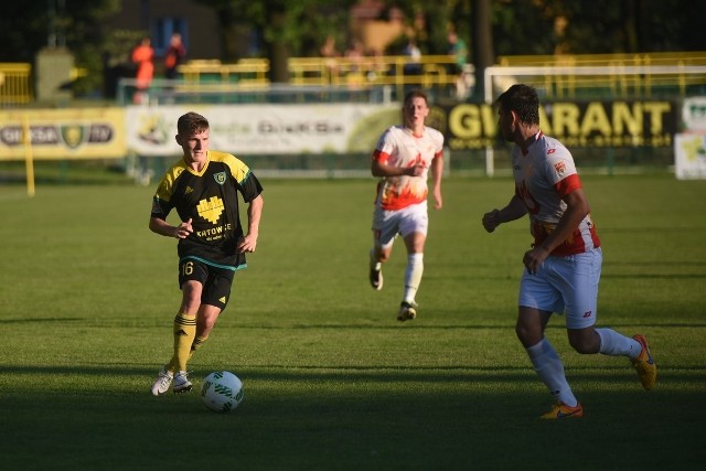 Grzegorz Goncerz strzelił pierwszą bramkę. Tomasz Foszmańczyk dodał drugą i to wystarczyło do wygrania ze Zniczem 2:0.