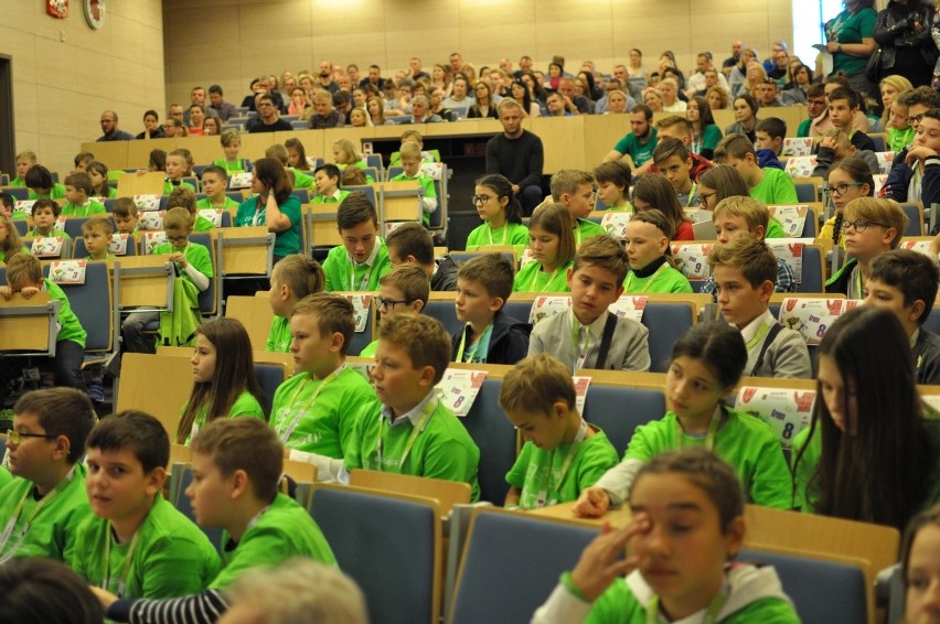 Mali studenci opanowali Politechnikę Świętokrzyską. Inauguracja roku szkolnego 2019/2020 [WIDEO, ZDJĘCIA]