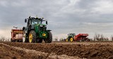 Przemiany w polskim rolnictwie: Czy wynajem usług mechanizacyjnych to przyszłość?