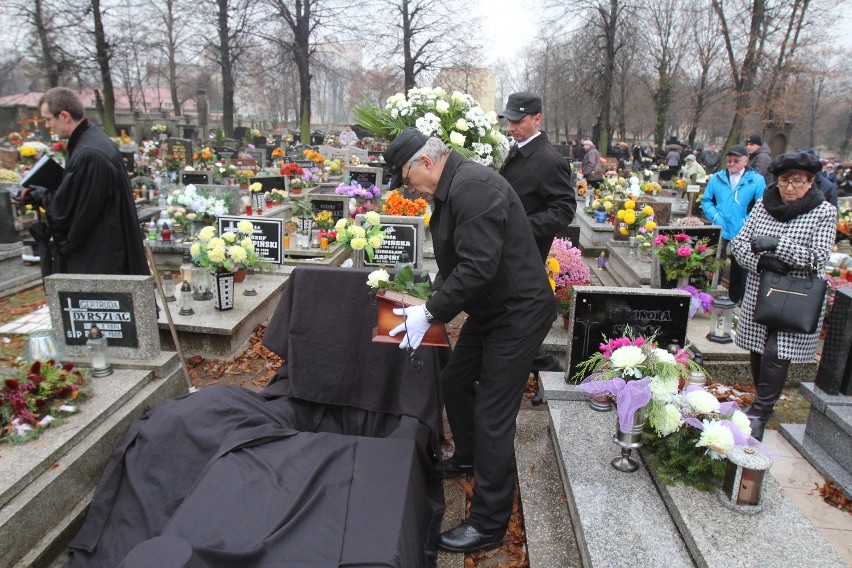 Pogrzeb Jerzego Cnoty. Wybitny śląski aktor spoczął na...