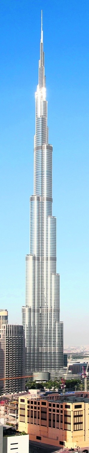 Burj Chalifa, najwyższy budynek świata, ma wysokość 828...