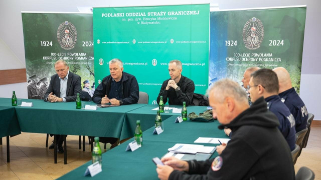 Tomasz Siemoniak na polsko-białoruskiej granicy w Podlaskiem: rządowa strategia pozwoli zapanować nad migracją