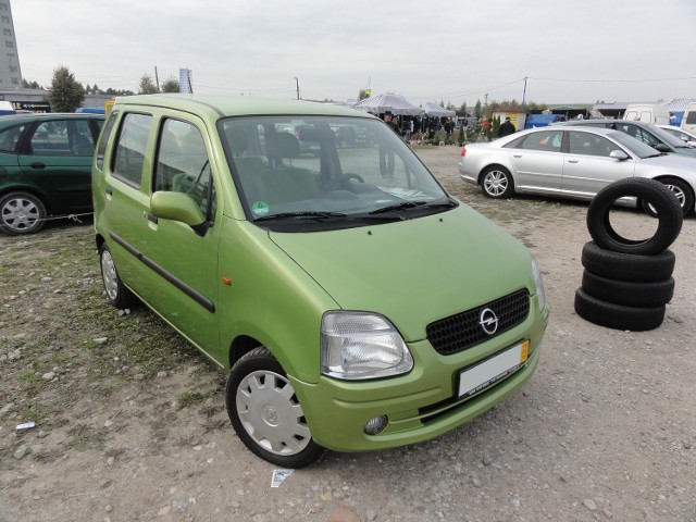 Opel Agila. Silnik 1,2 benzyna, rok produkcji 2001, cena 7200 zł.