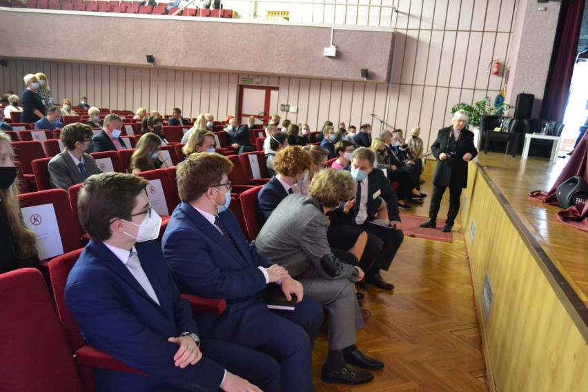 W Sosnowcu debatowano na temat obecnego systemu edukacji w...