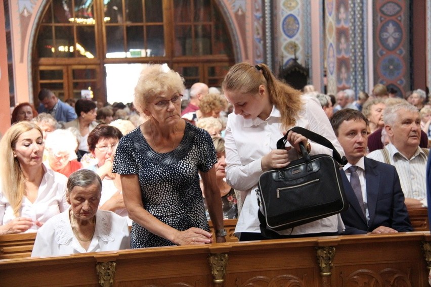 Pielgrzymka kobiet z diecezji sosnowieckiej do sanktuarium...