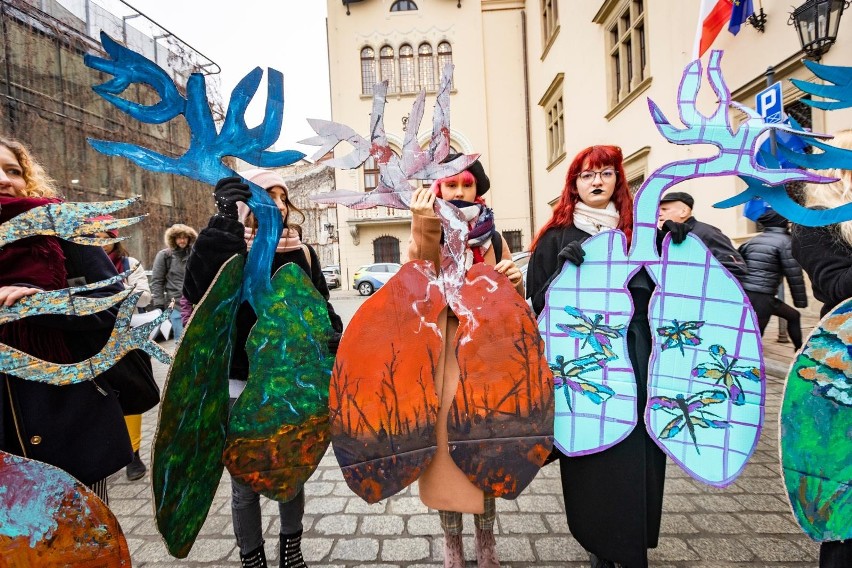 Protest pod Urzędem Miasta Krakowa