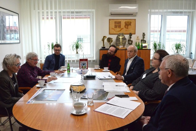 Podczas spotkania w sprawie Centrum Historii Lotnictwa w Masłowie.