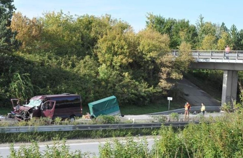 Pięć osób zginęło w wypadku w Czechach! Bus jechał z Tarnobrzega (nowe fakty)