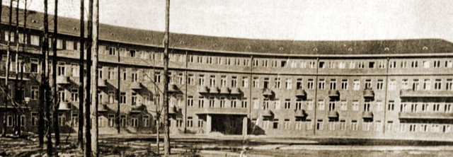 Strzelecki szpital był od początku prowadzony przez siostry służebniczki, które nawet uczestniczyły w jego budowie. W czasach Polski Ludowej władza uznała, że nie są już potrzebne.