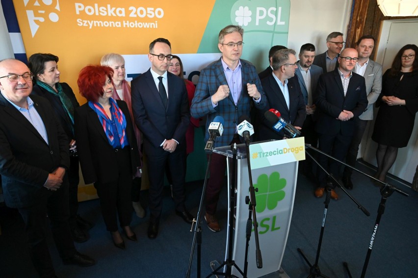 Co z drogą S74 z Kielc do Opatowa i obwodnicą Morawicy? Dobre wieści przywiózł minister infrastruktury Dariusz Klimczak