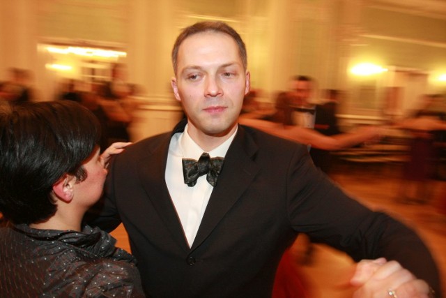 Gdzie mam szukać swojej księżniczki jak nie na balu - śmiał się Jacek Żalek, poseł PO i jeden z głównych animatorów Balu Niepodległości w Auli Magna Pałacu Branickich w 2008 roku