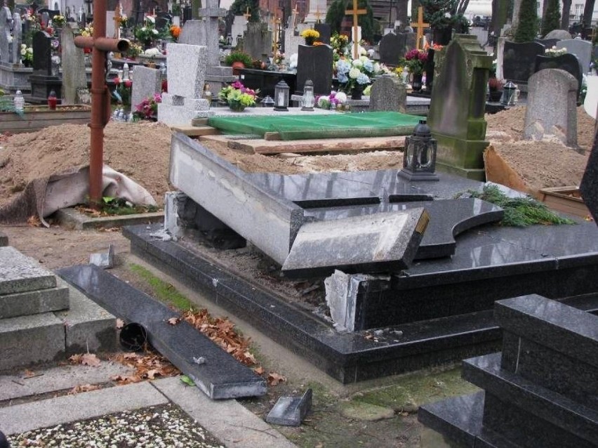Zdewastowali groby na zabytkowym cmentarzu w Ostrowie...