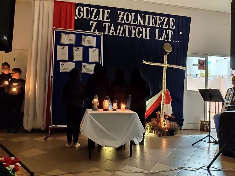 Zalas, gmina Łyse. Wyjątkowa uroczystość w Szkole Podstawowej w Zalasiu. 15.11.2019 [ZDJĘCIA]