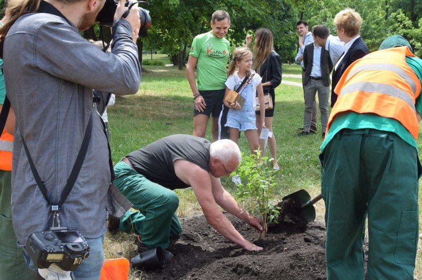 W maratonach schudł 30 kilogramów! Niesamowita przemiana pana Piotra [zdjęcia]