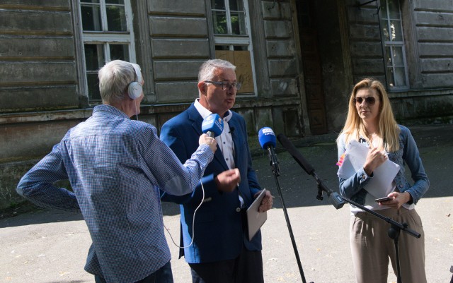 Poseł PO Marek Rząsa zwołał kolejną w ostatnim czasie konferencję prasową, poświęconą sytuacji w Wojewódzkim Szpitalu w Przemyślu.