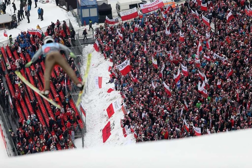 Skoki narciarskie Zakopane 2018. Kibice doczekali się sukcesu polskich skoczków pod Giewontem [ZDJĘCIA]