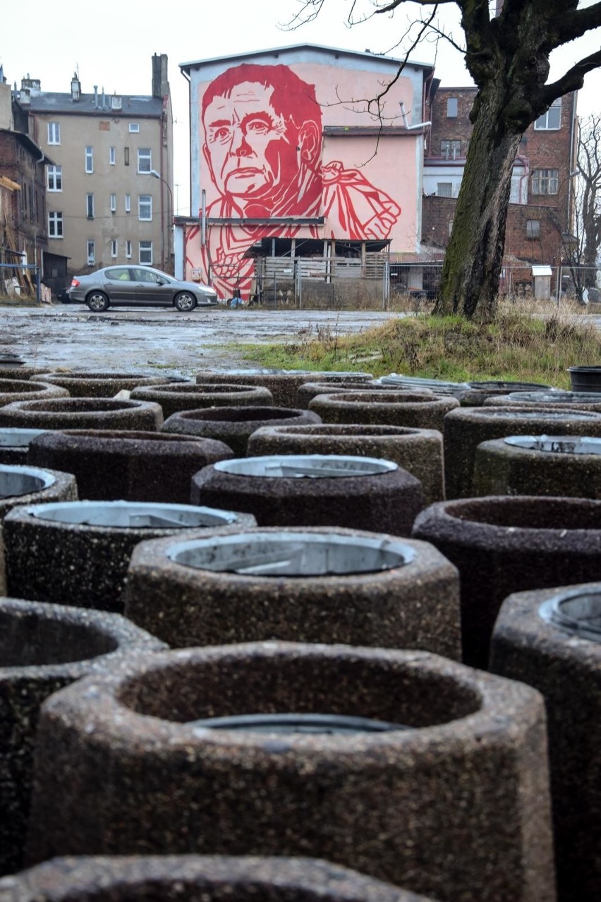 Nowy mural gdańskiego artysty - tym razem sportretował Jarosława Kaczyńskiego [ZDJĘCIA]