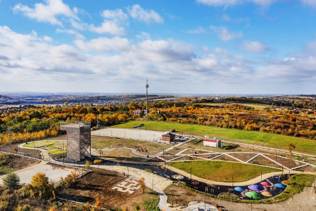 Najlepszych punktów widokowych na Śląsku i w Zagłębiu jest kilka. Jednym z nich jest wieża widokowa na terenie Centrum Edukacji Ekologicznej w Górze Siewierskiej na terenie gminy Psary Zobacz kolejne zdjęcia/plansze. Przesuwaj zdjęcia w prawo naciśnij strzałkę lub przycisk NASTĘPNE