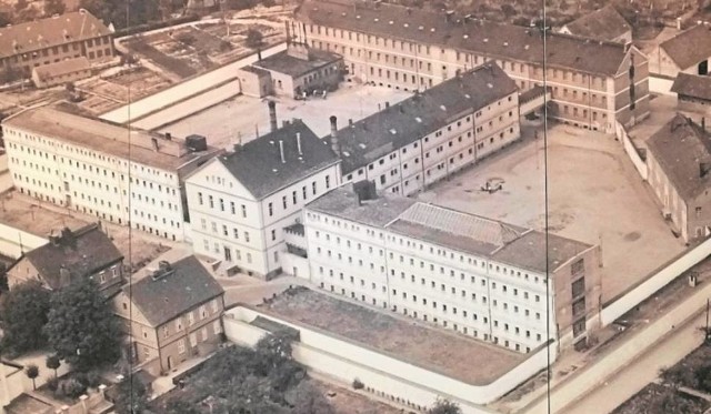 Więzienie Sonnenburg w 1945 spłynęło krwią przetrzymywanych tu ludzi. Więźniowie przez lata byli przetrzymywani tu w nieludzkich warunkach.