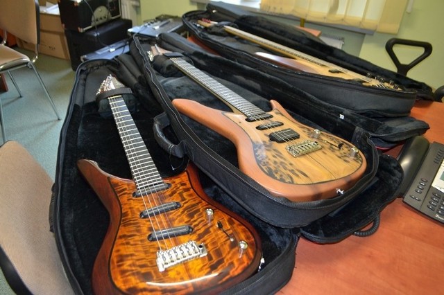Policjanci z Poznania odzyskali skradzione gitary