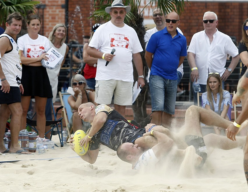 Bierhalle Manufaktura Beach Rugby - zobacz, jak walczy się na piasku