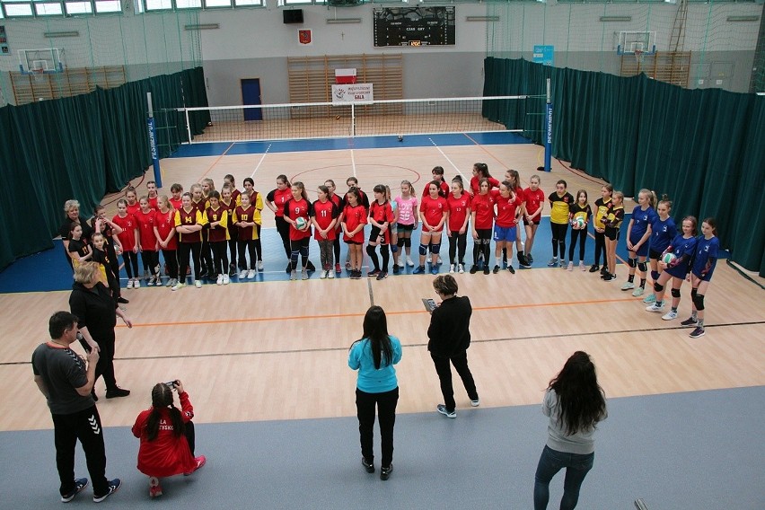 Wystartowała Miejska Liga Siatkówki Dziewcząt Szkół Podstawowych w Skarżysku-Kamiennej. Rywalizują drużyny z pięciu skarżyskich podstawówek